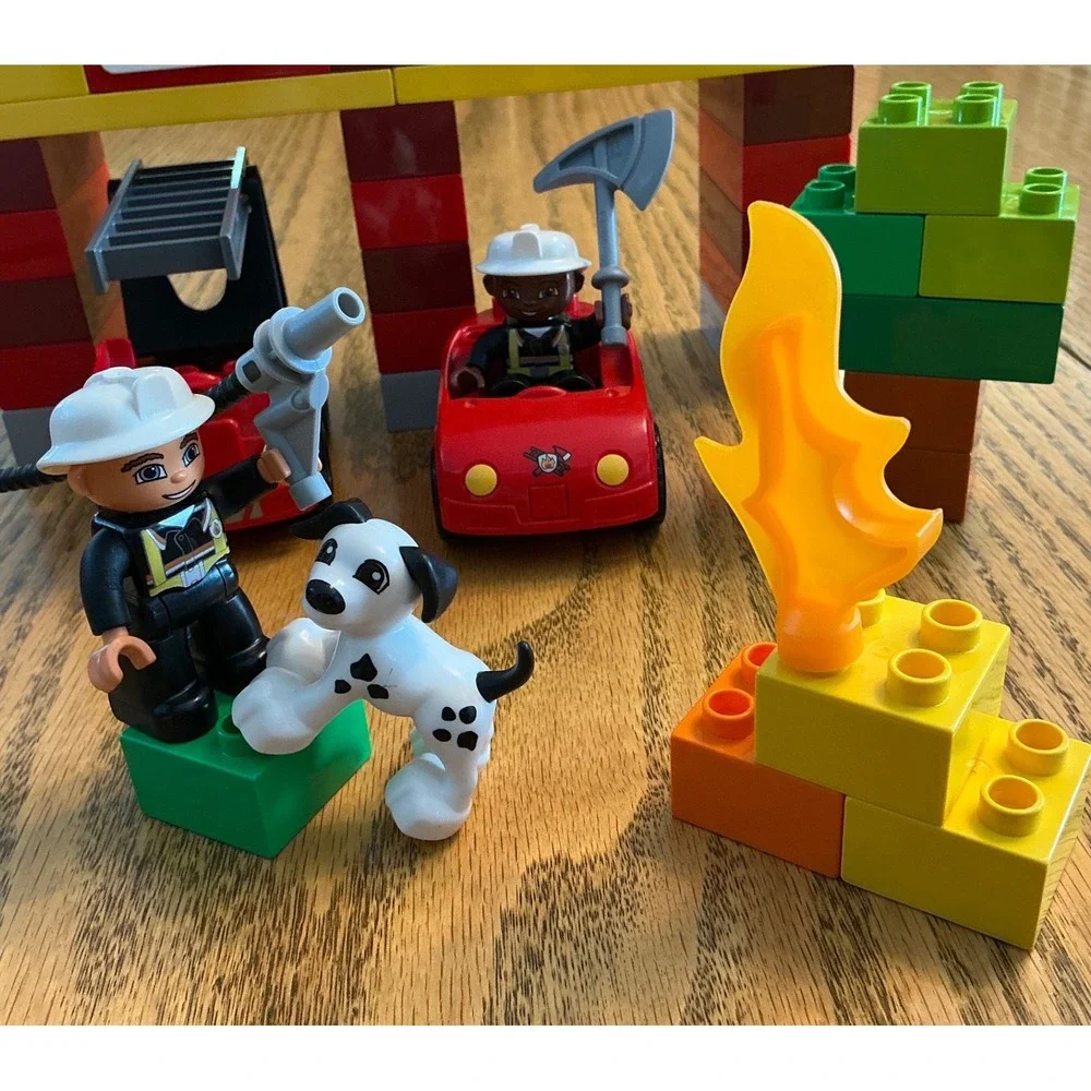 LEGO Duplo Fire Station 6138 My First Fire Station Building Set with Figures Dog - Picture 4 of 4